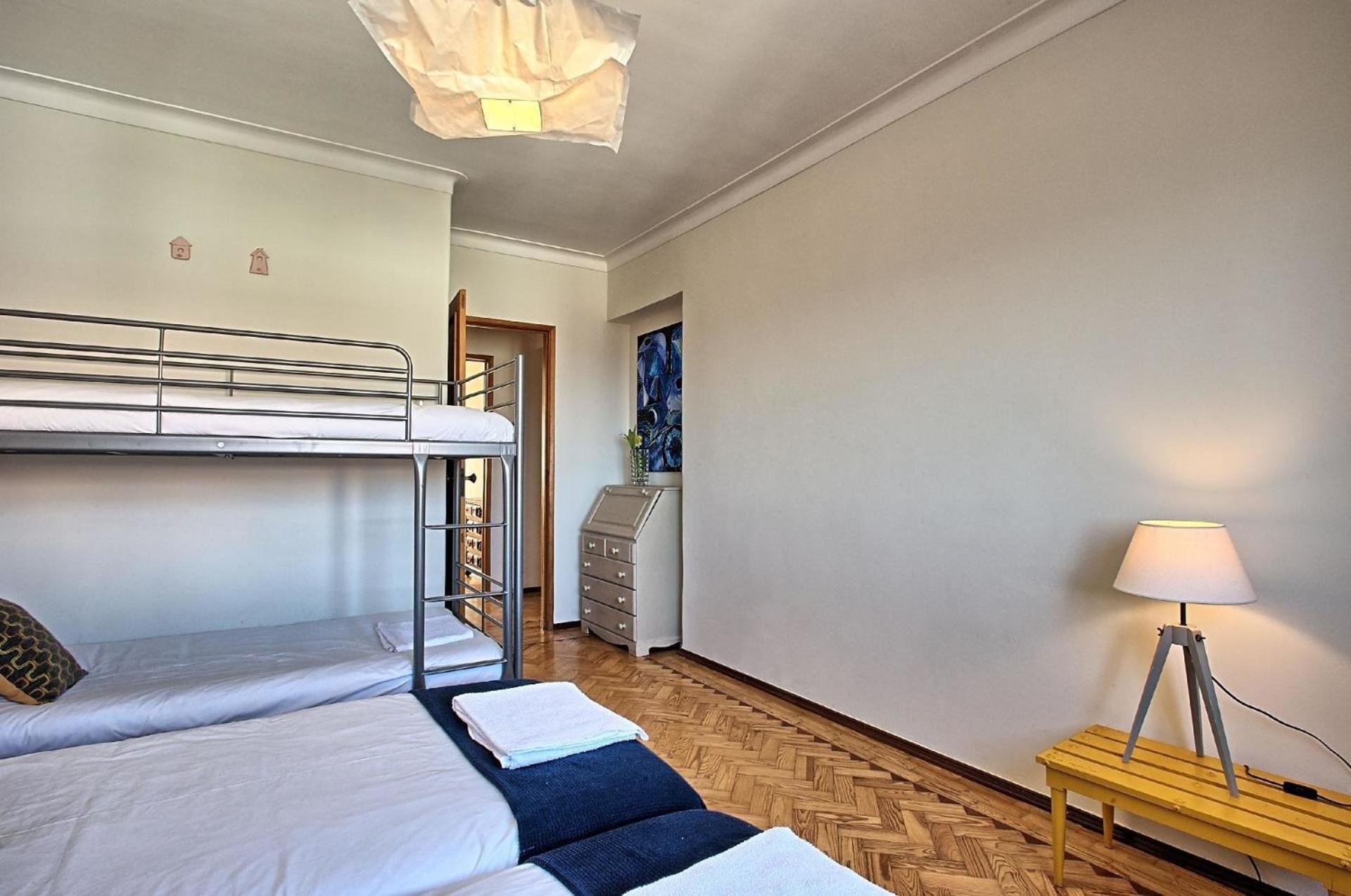 Studio Fuer 17 Personen Und 1 Kind In Apartment *