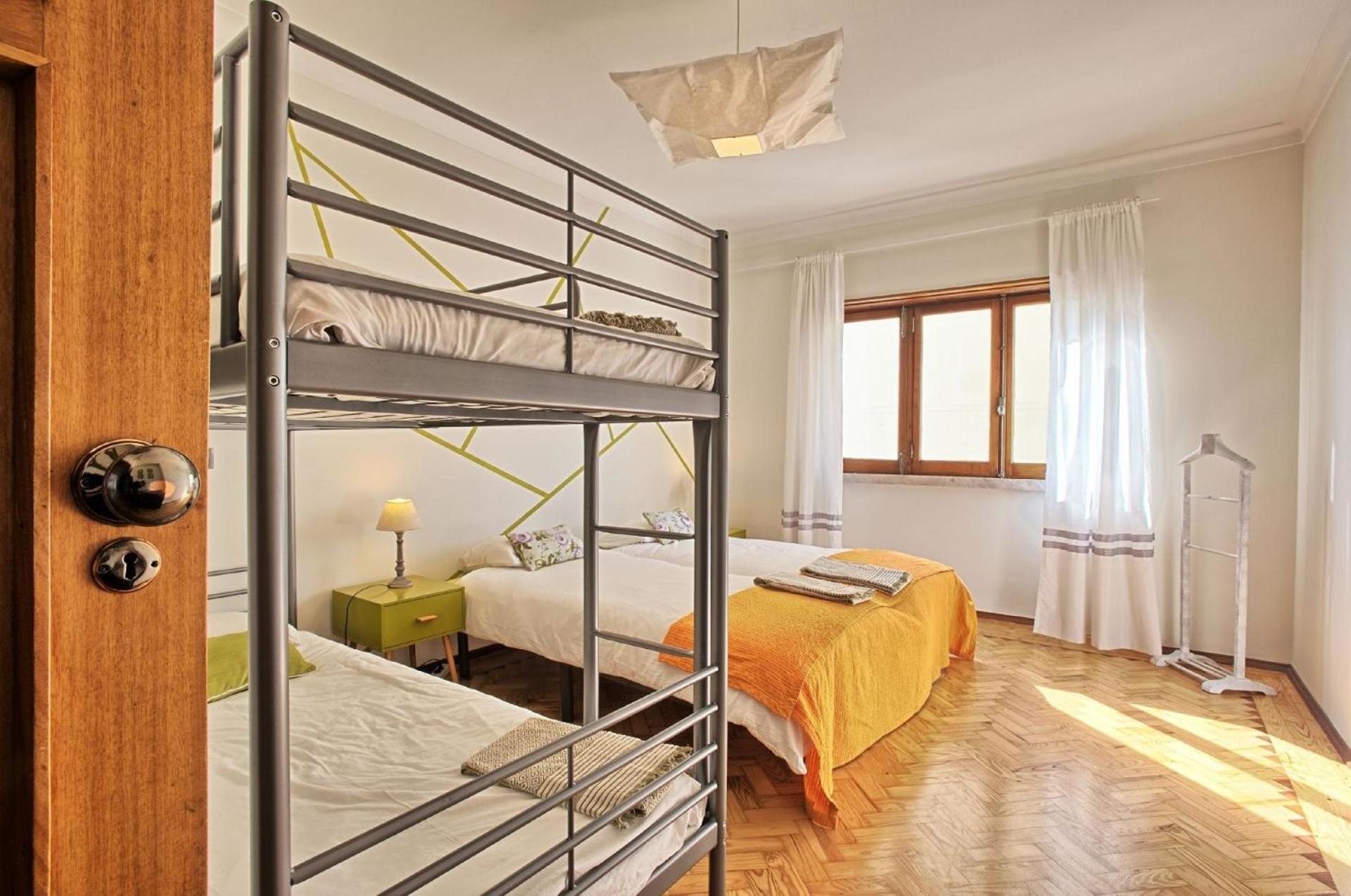 Studio Fuer 17 Personen Und 1 Kind In Apartment